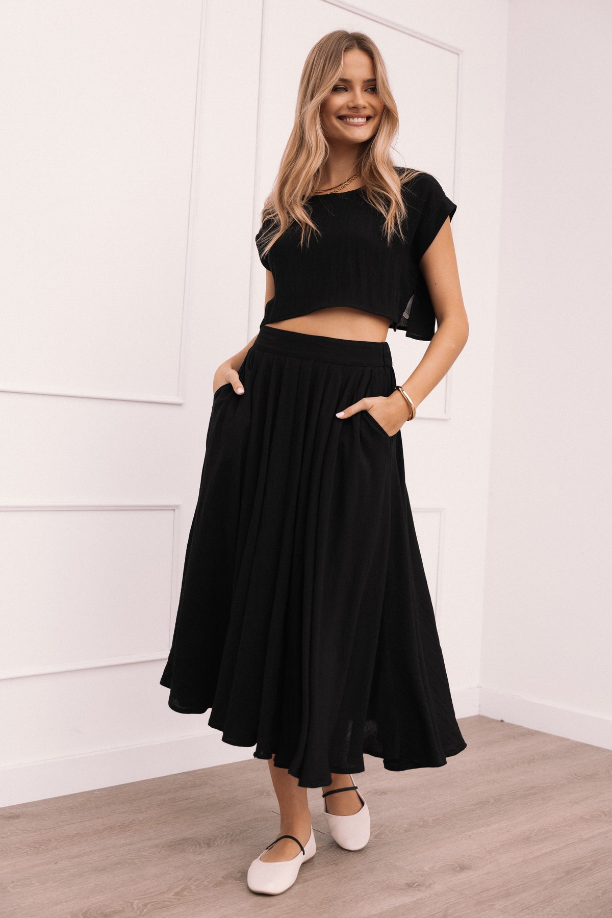 Bessie Two Piece Set in Black – view 2 of 10