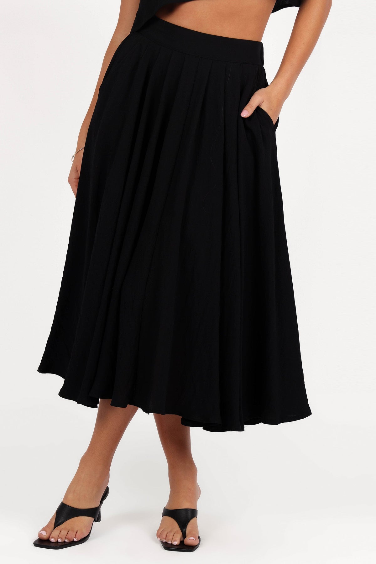 Bessie Two Piece Set in Black – view 9 of 10