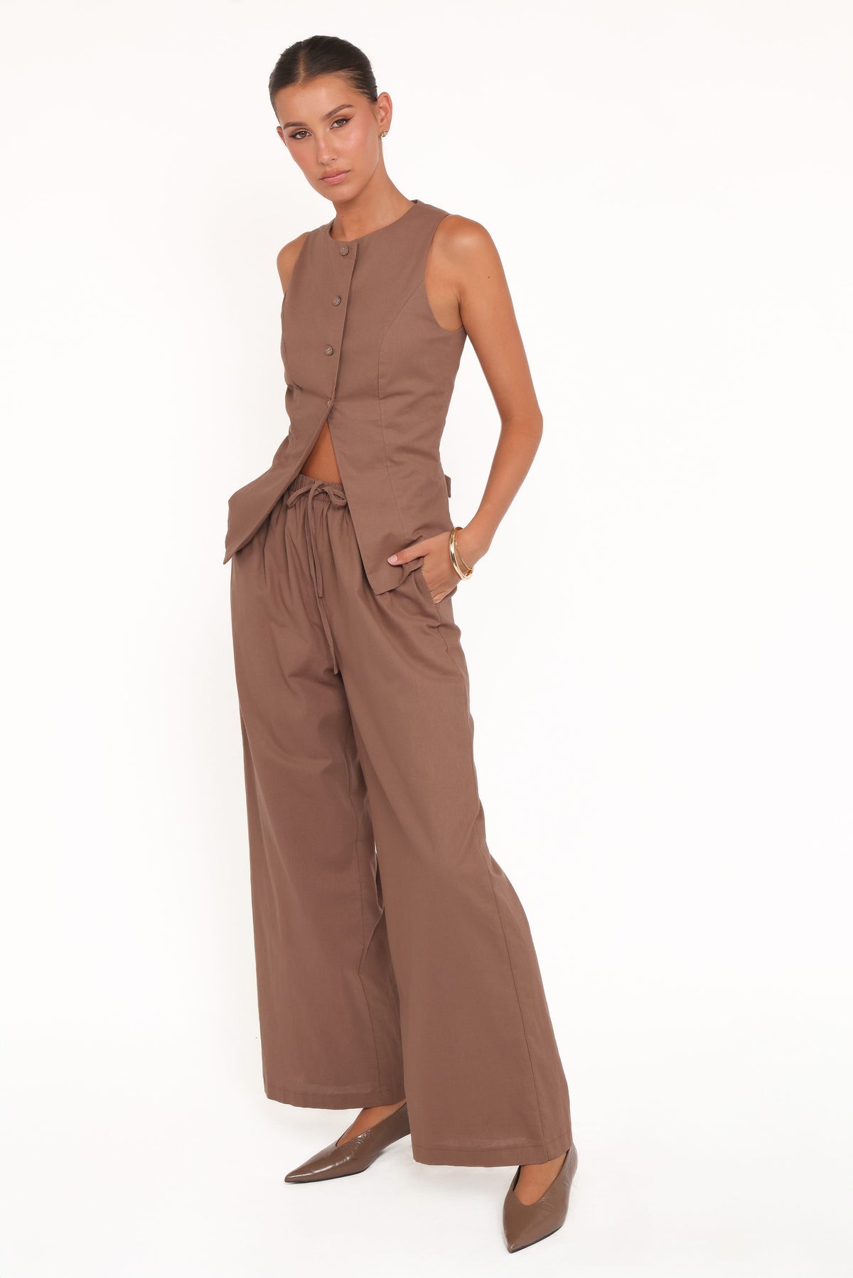 Caitlin Pant Set in Brown – view 4 of 10