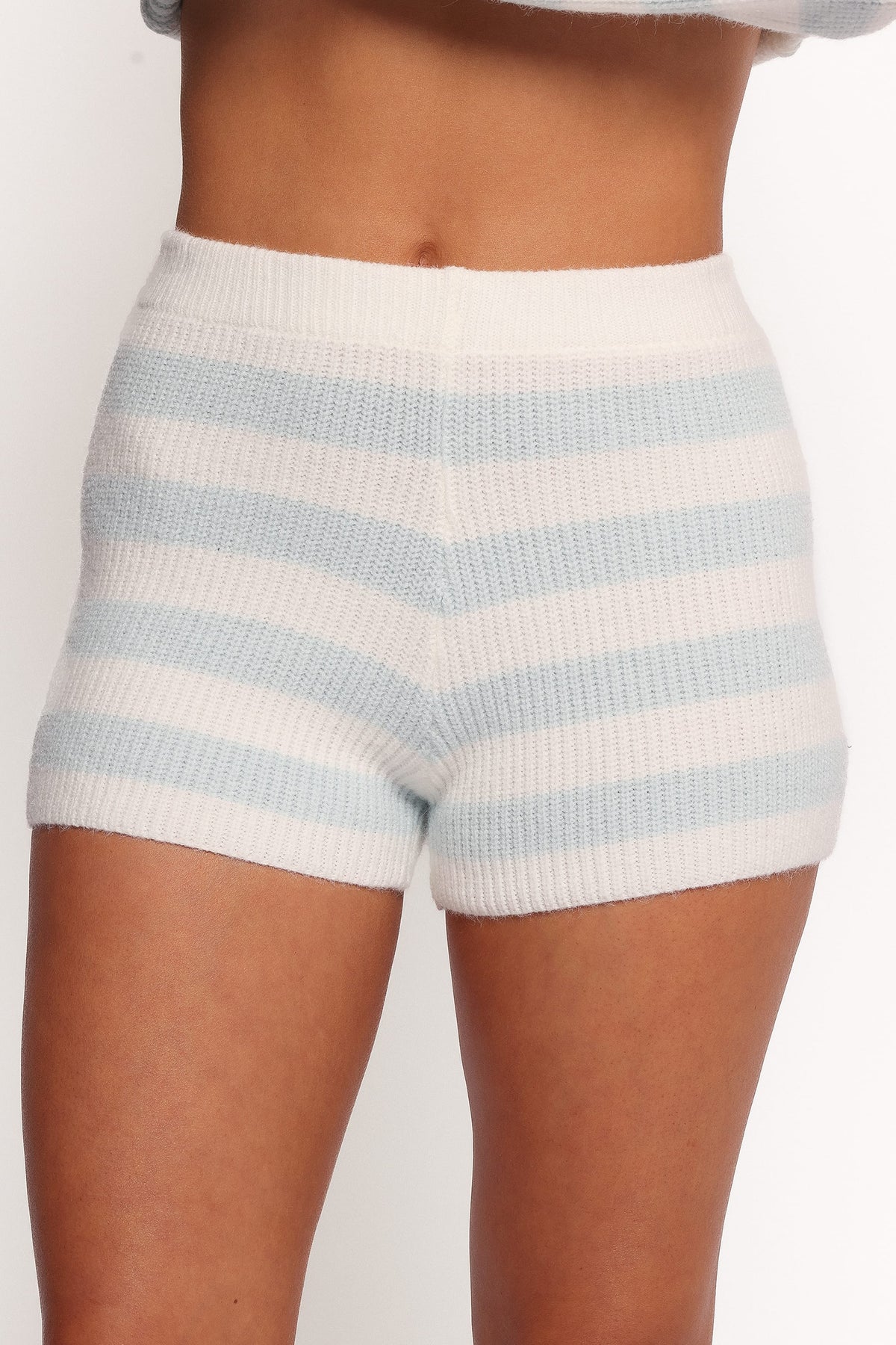 Ciaran Knitted Short Set in Cream Blue – view 5 of 7