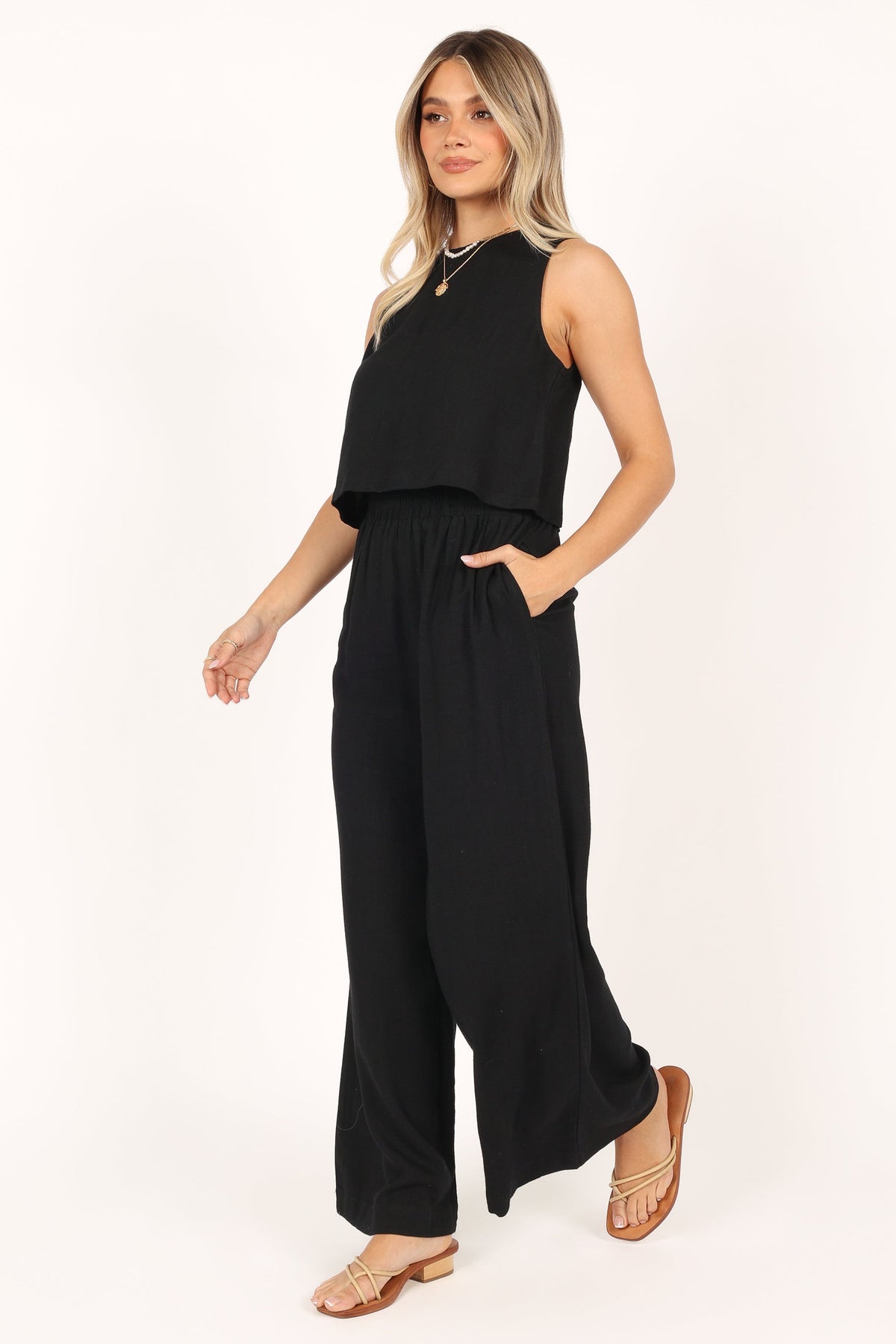 Marnie Set in Black – view 2 of 8