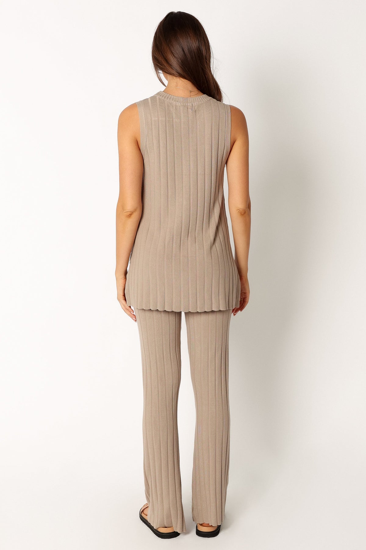 Silvie Knitted Set in Beige – view 4 of 9
