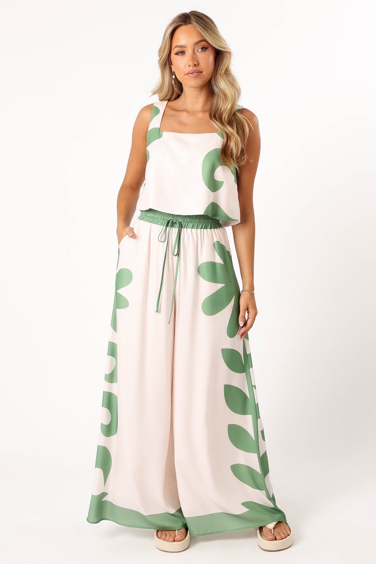 Timothy Pant Set in Beige Green – view 6 of 16