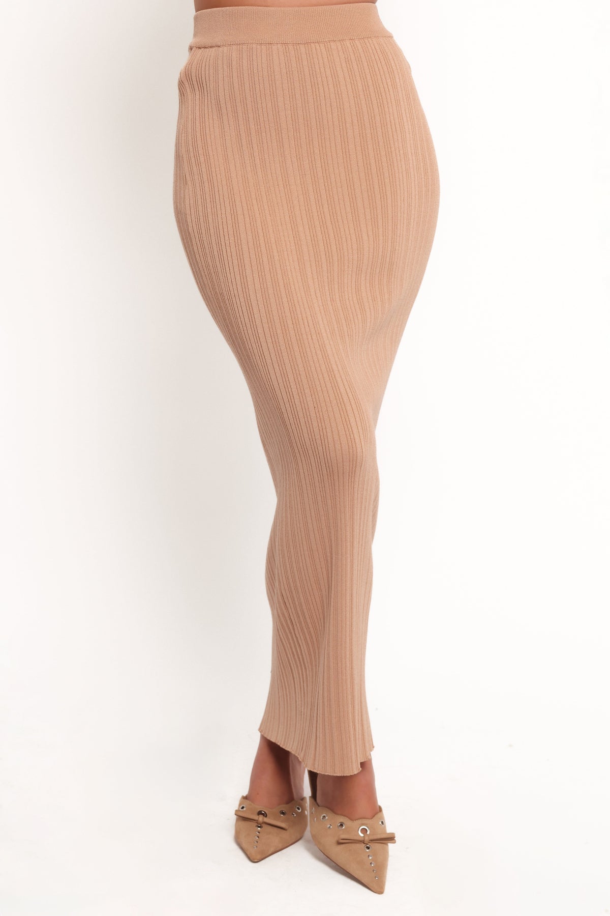 Vienna Knitted Set in Beige – view 6 of 7