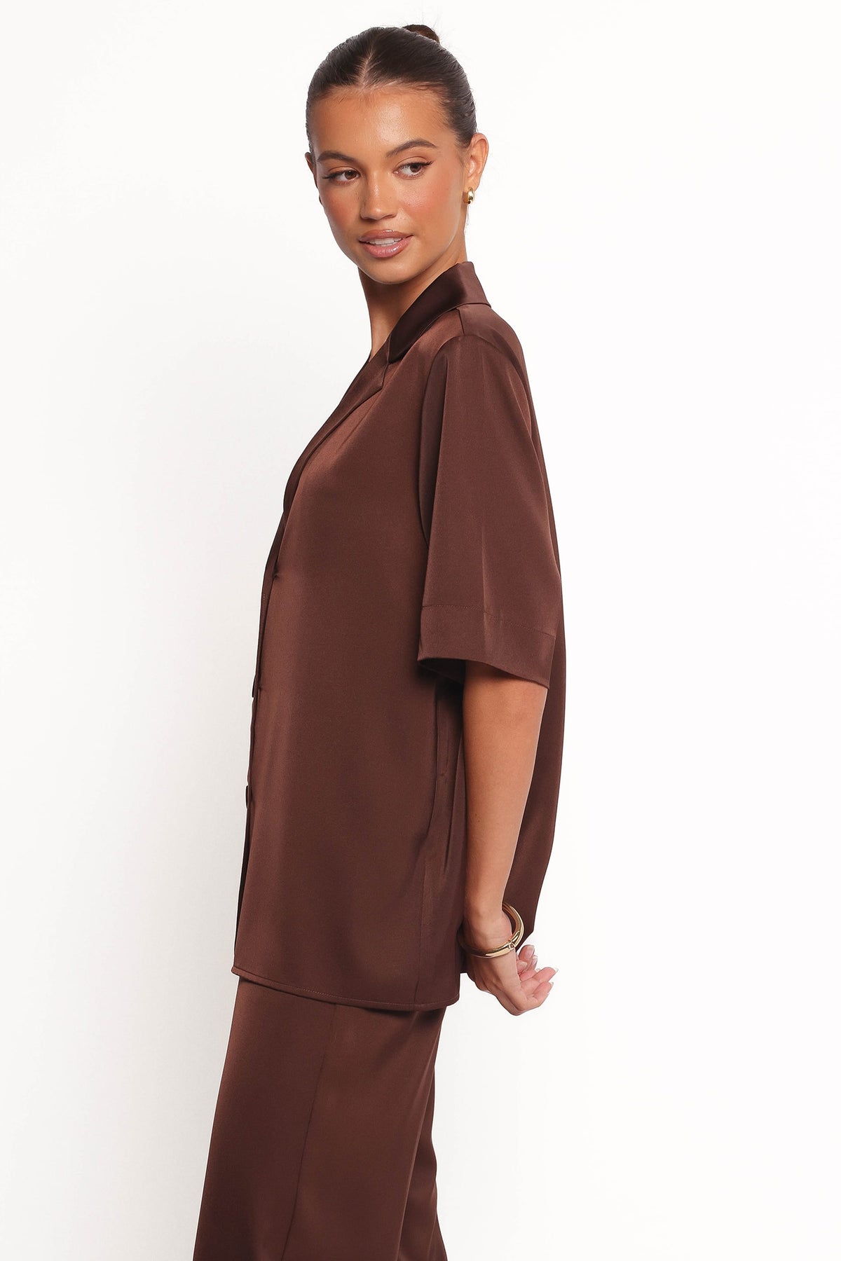 Arryn Short Sleeve Shirt in Chocolate Brown – view 4 of 7