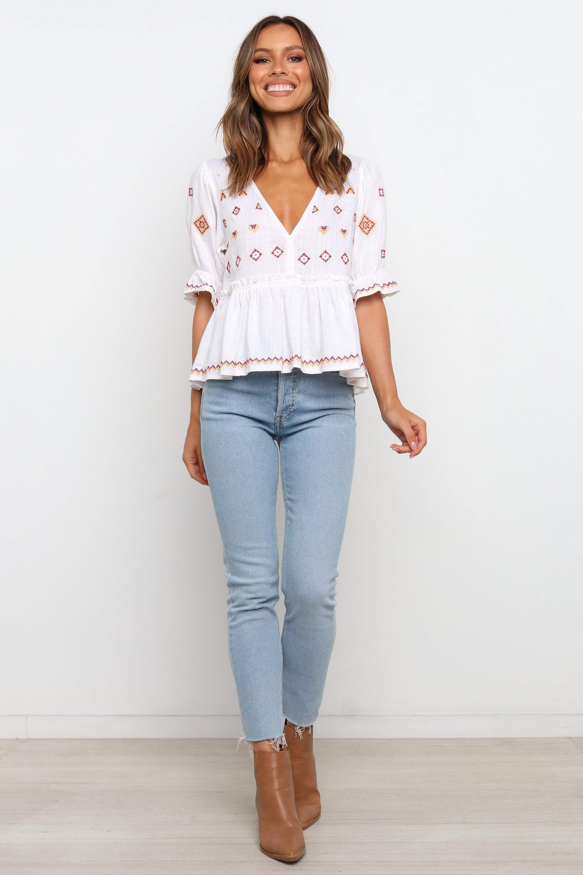 Dawston Top in White – view 3 of 7