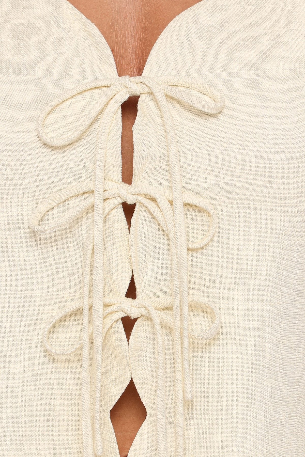 Jensen Scallop Hem Top in Butter Yellow – view 6 of 6