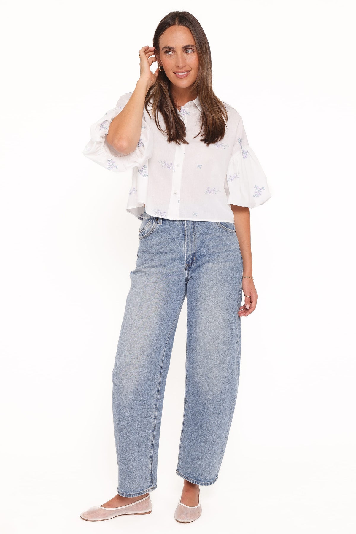 Luneth Button Up Blouse in White – view 3 of 7