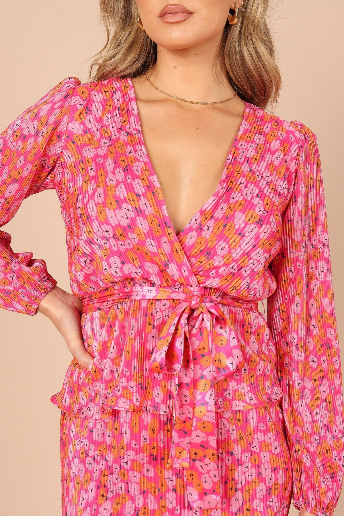 Minelli Pleat Top in Hot Pink – view 5 of 9