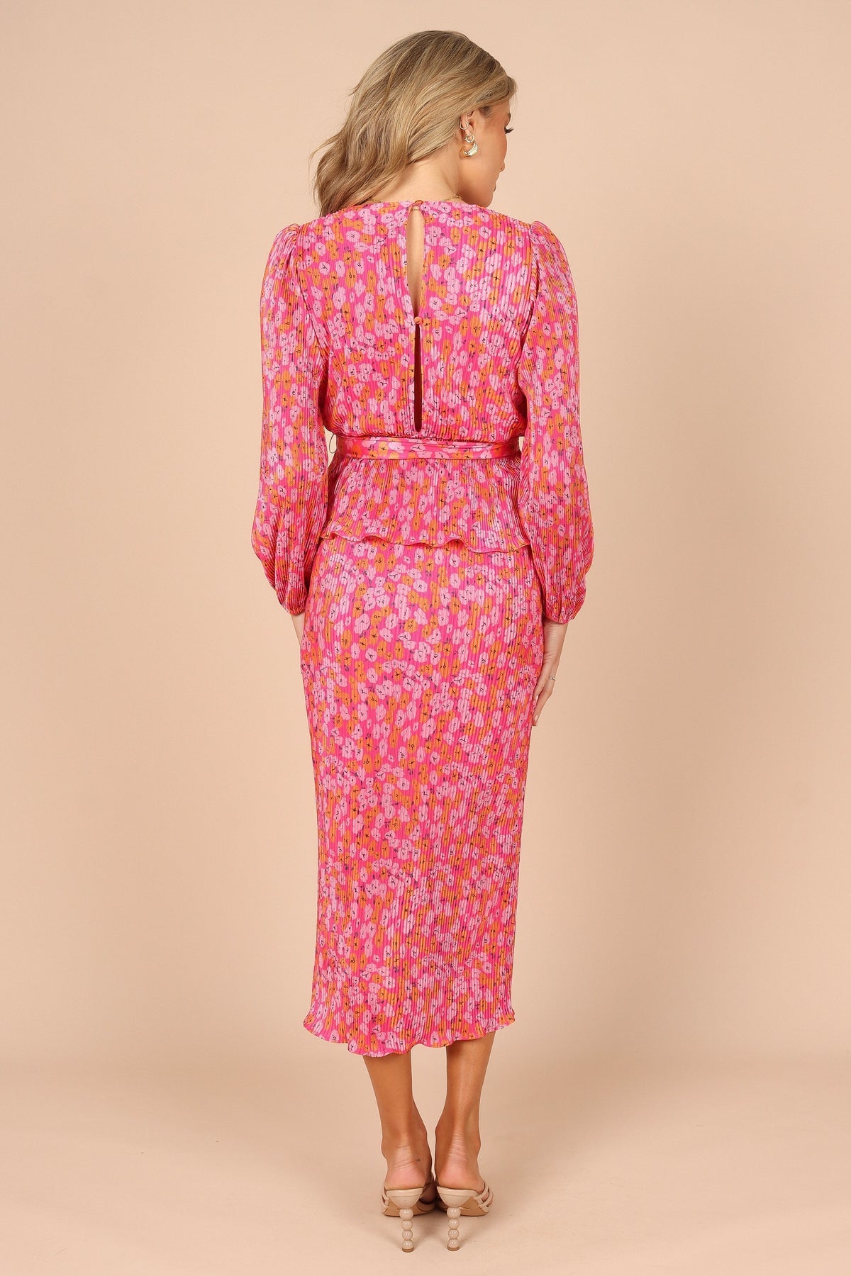 Minelli Pleat Top in Hot Pink – view 6 of 9