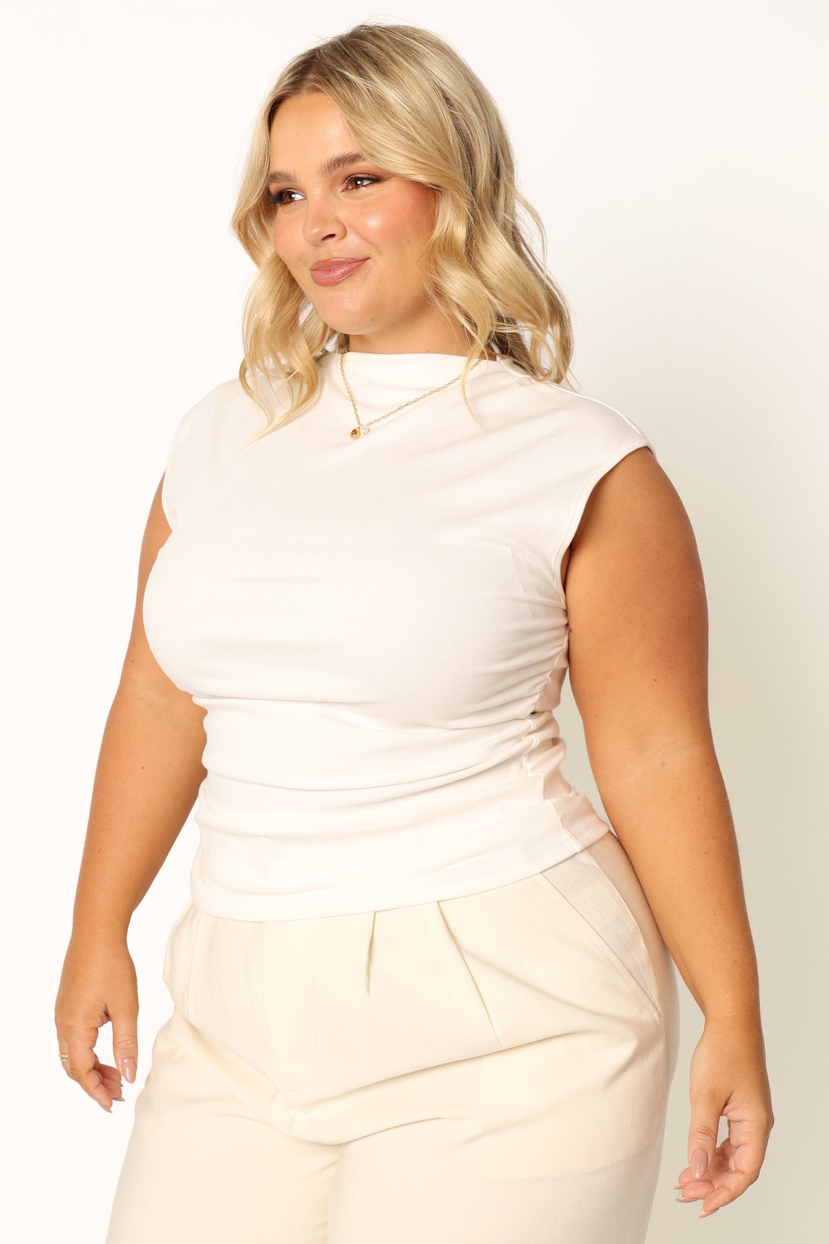Nissa Top in Off White – view 10 of 12