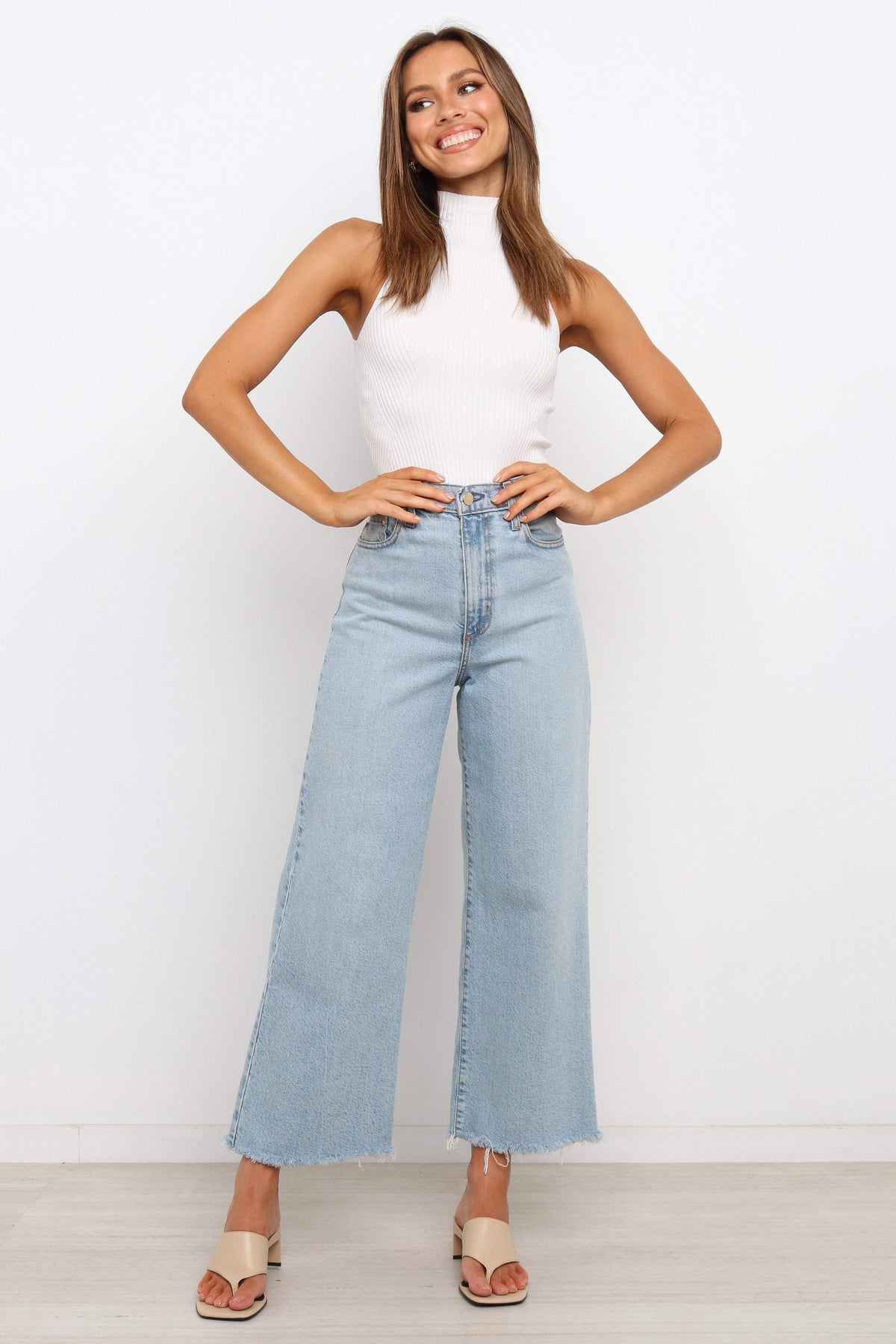 Runie Top in White – view 4 of 8