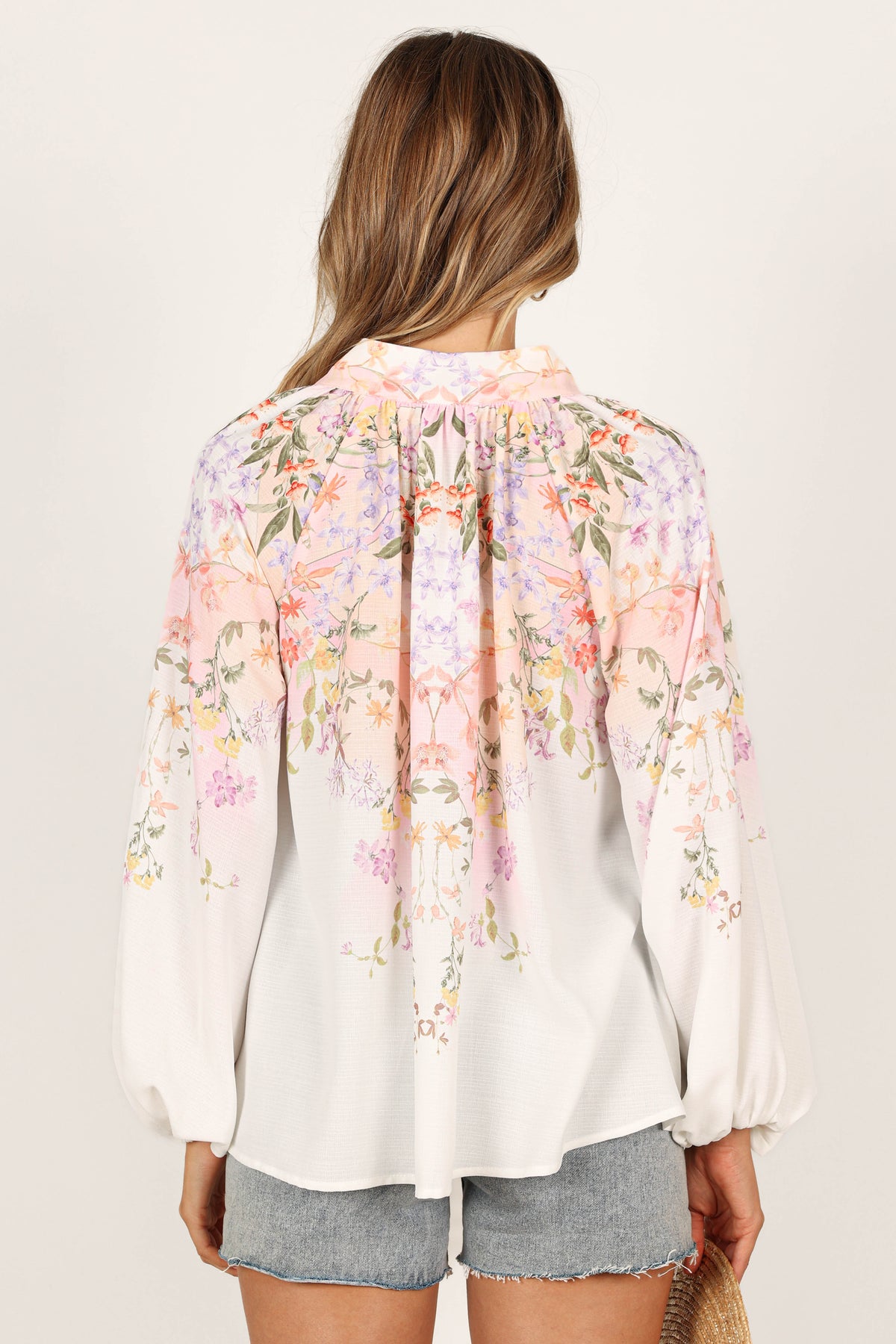 Tiarna Shirt in White Floral – view 8 of 10