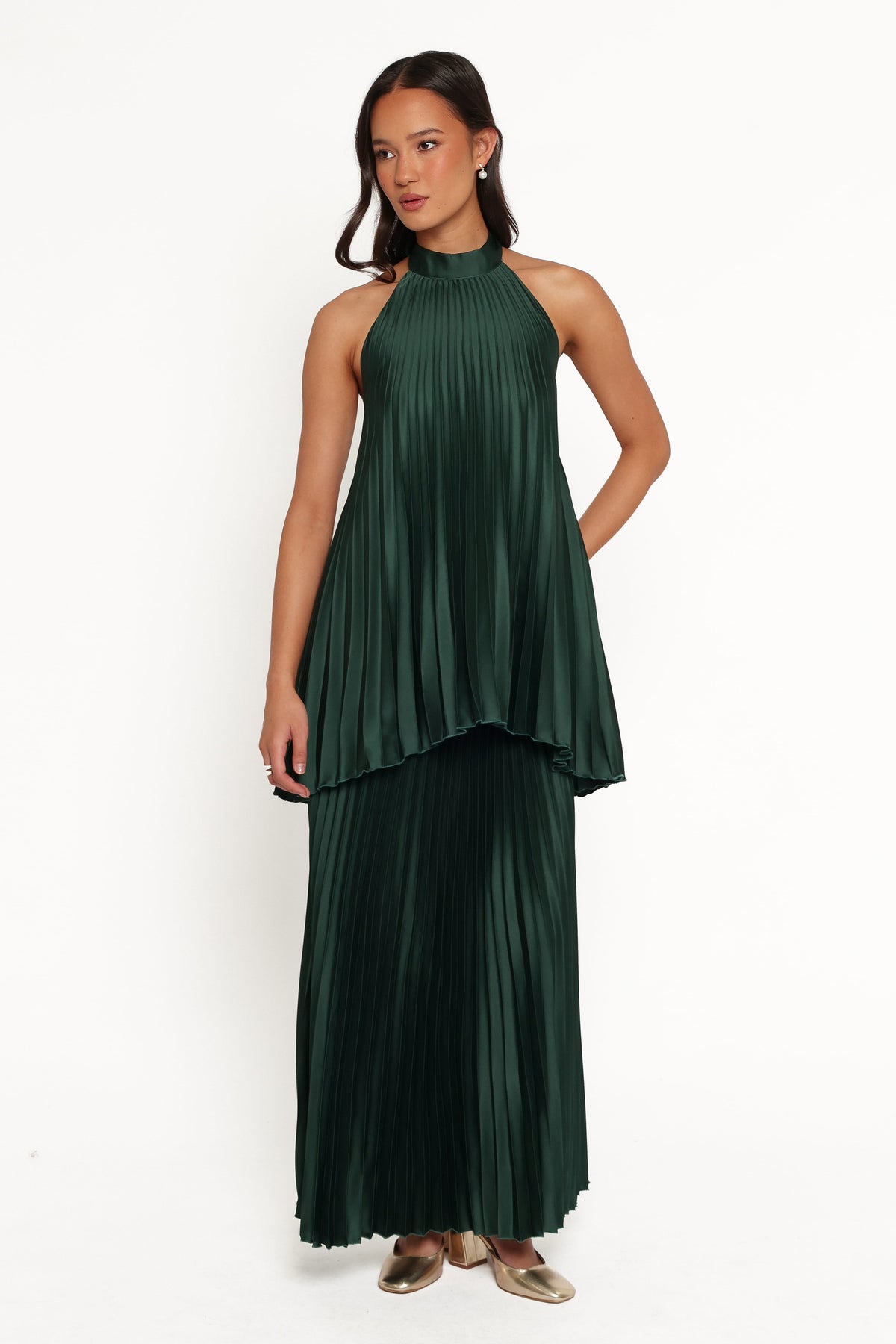 Darina Pleated Skirt Set in Olive – view 5 of 9