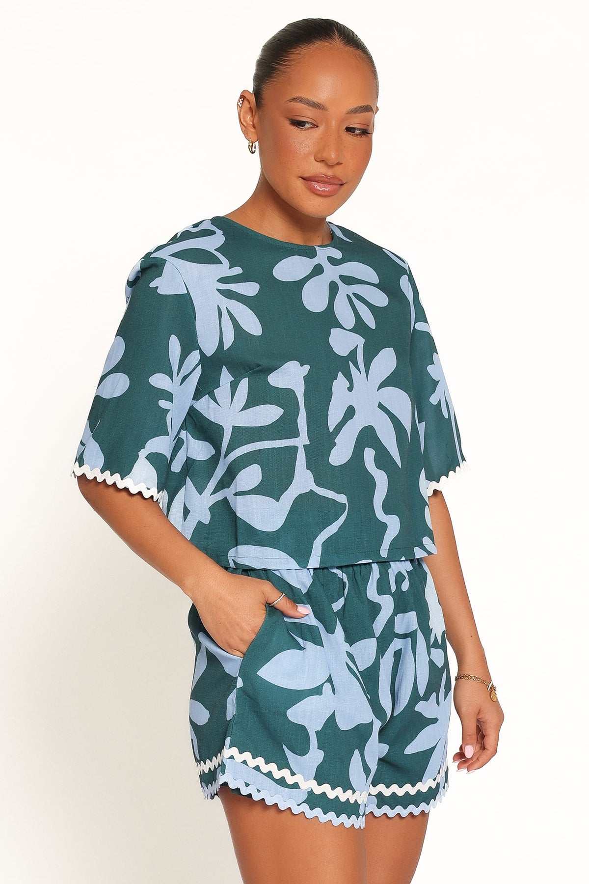 Gaia Short Set in Blue Leaf – view 3 of 7