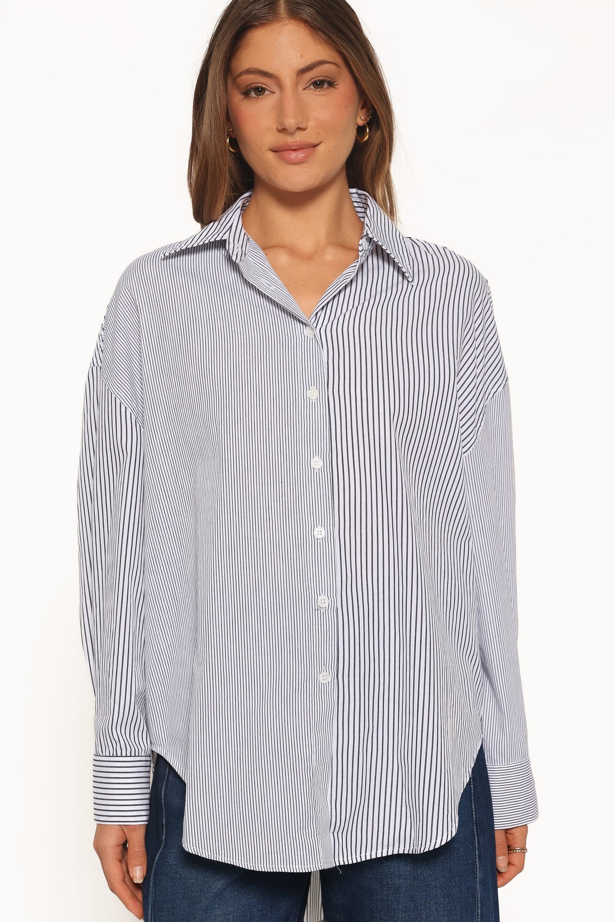 Elva Oversized Shirt in Black Stripe – view 1 of 5