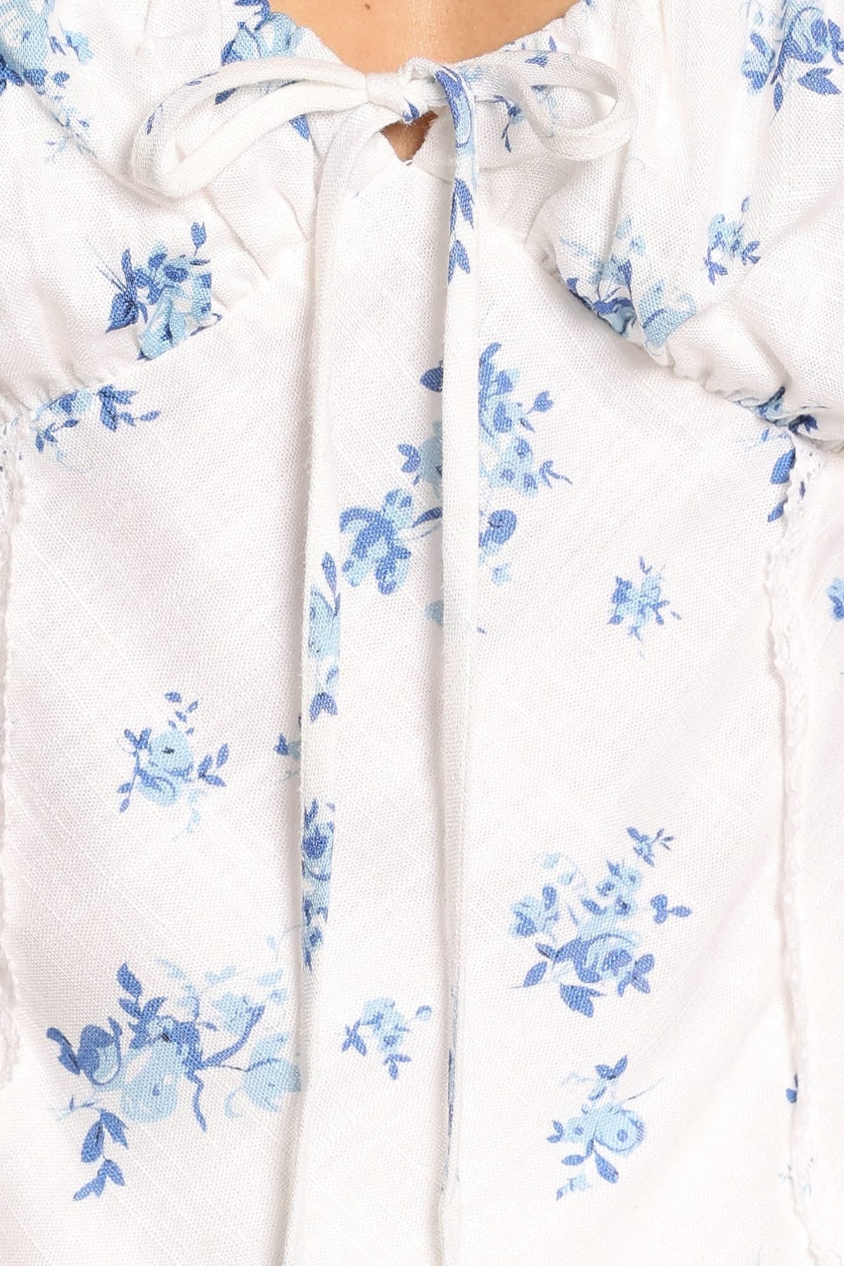 Laeriel Flutter Sleeve Top in Cream Floral – view 6 of 6